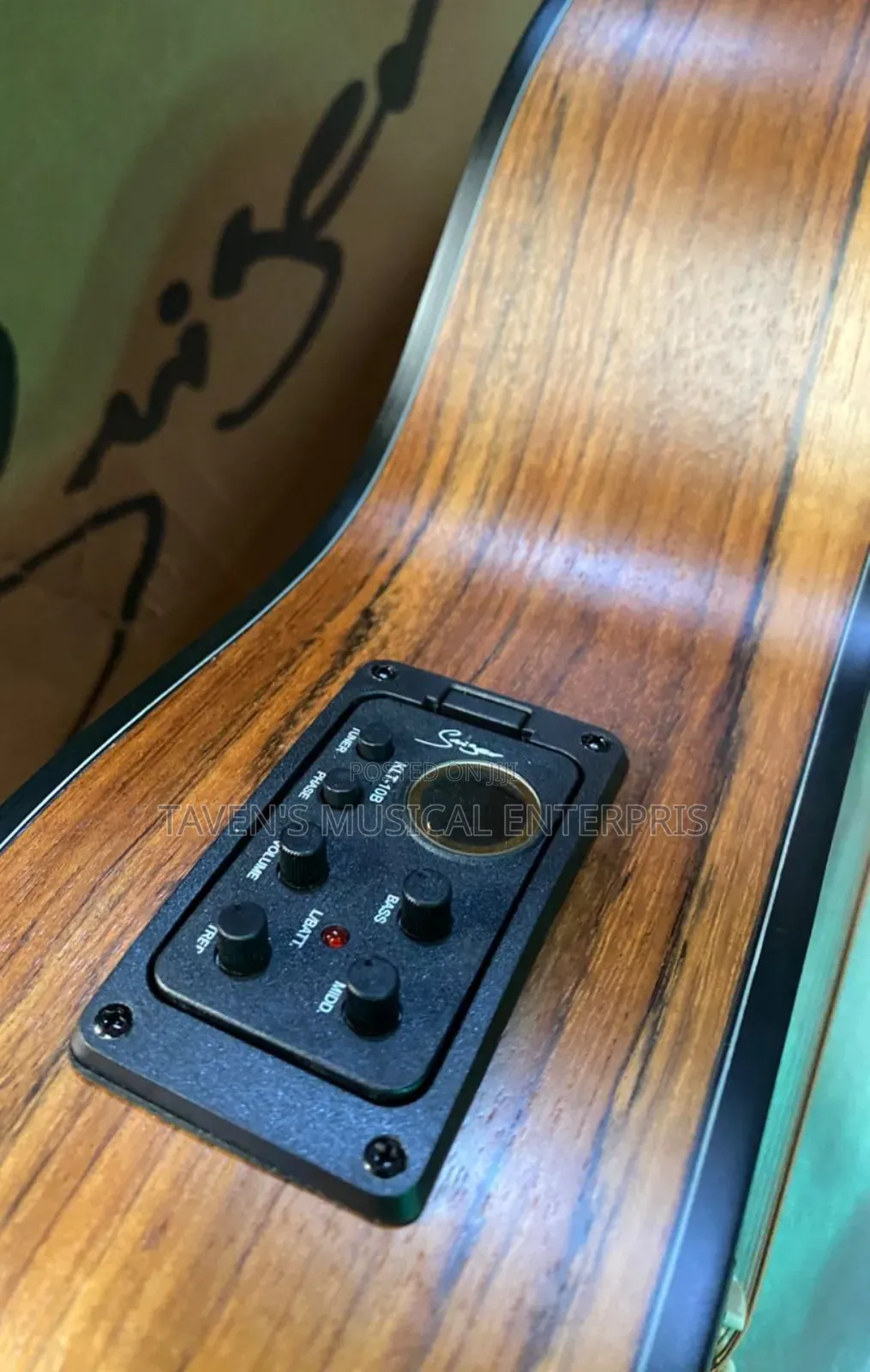 Smiger Lg-09 Electro-Acoustic Guitar