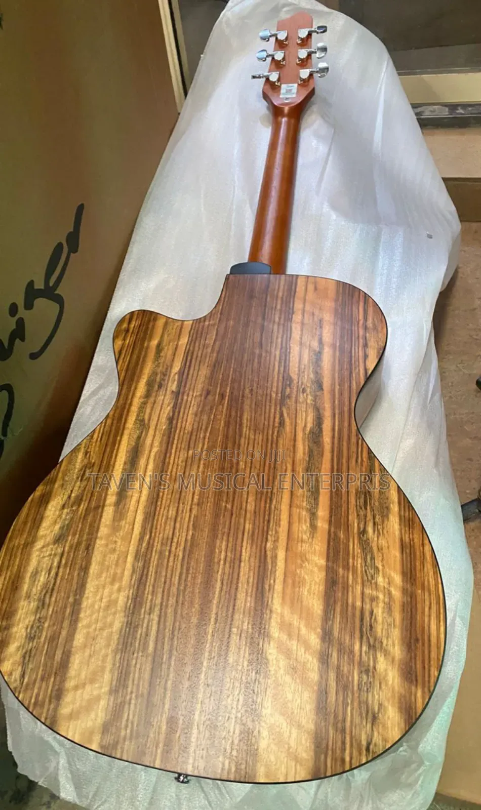 Smiger Lg-09 Electro-Acoustic Guitar