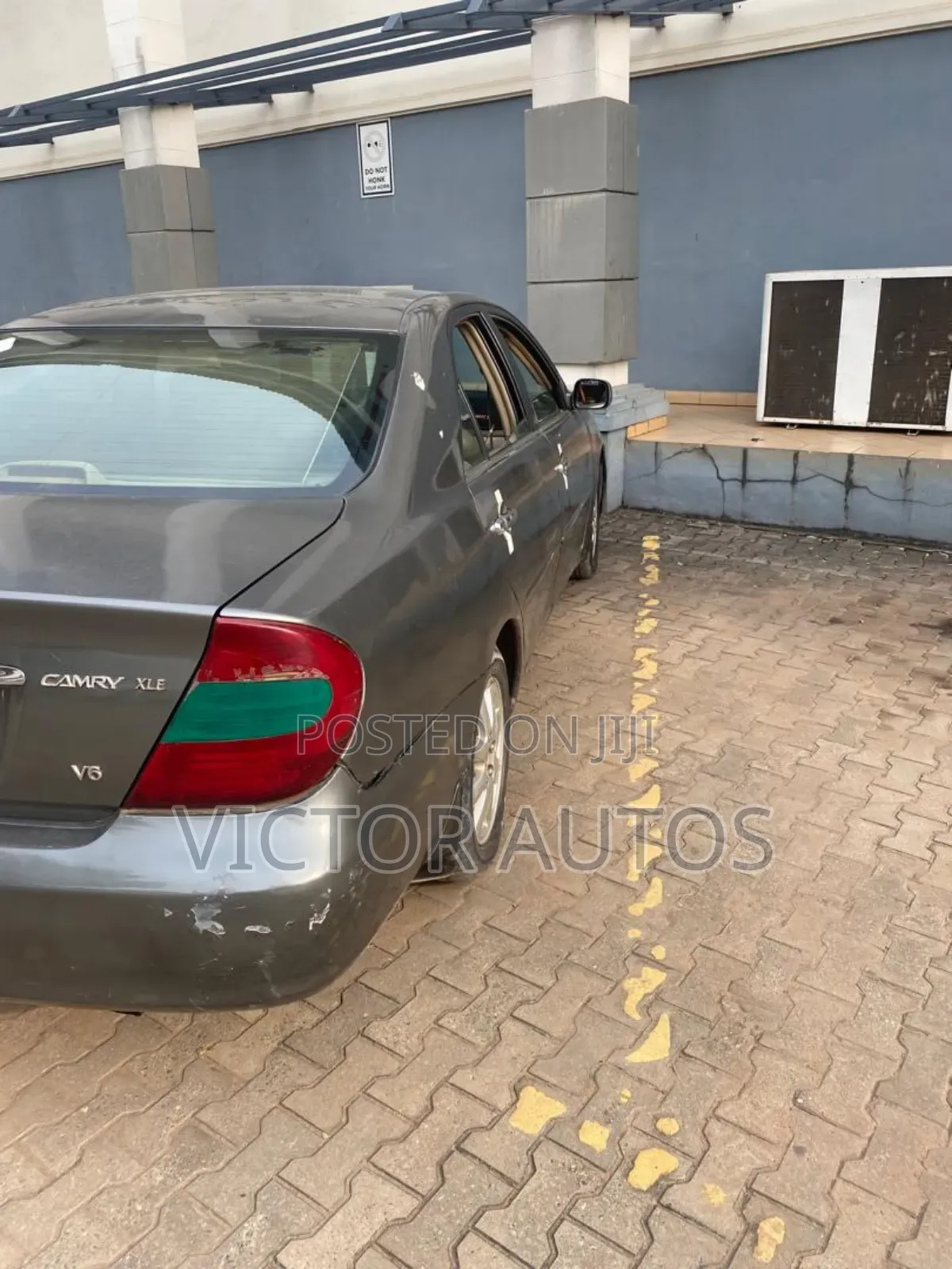 Toyota Camry XLE 4dr Sedan (2.4L 4cyl 4A) 2004 Gray