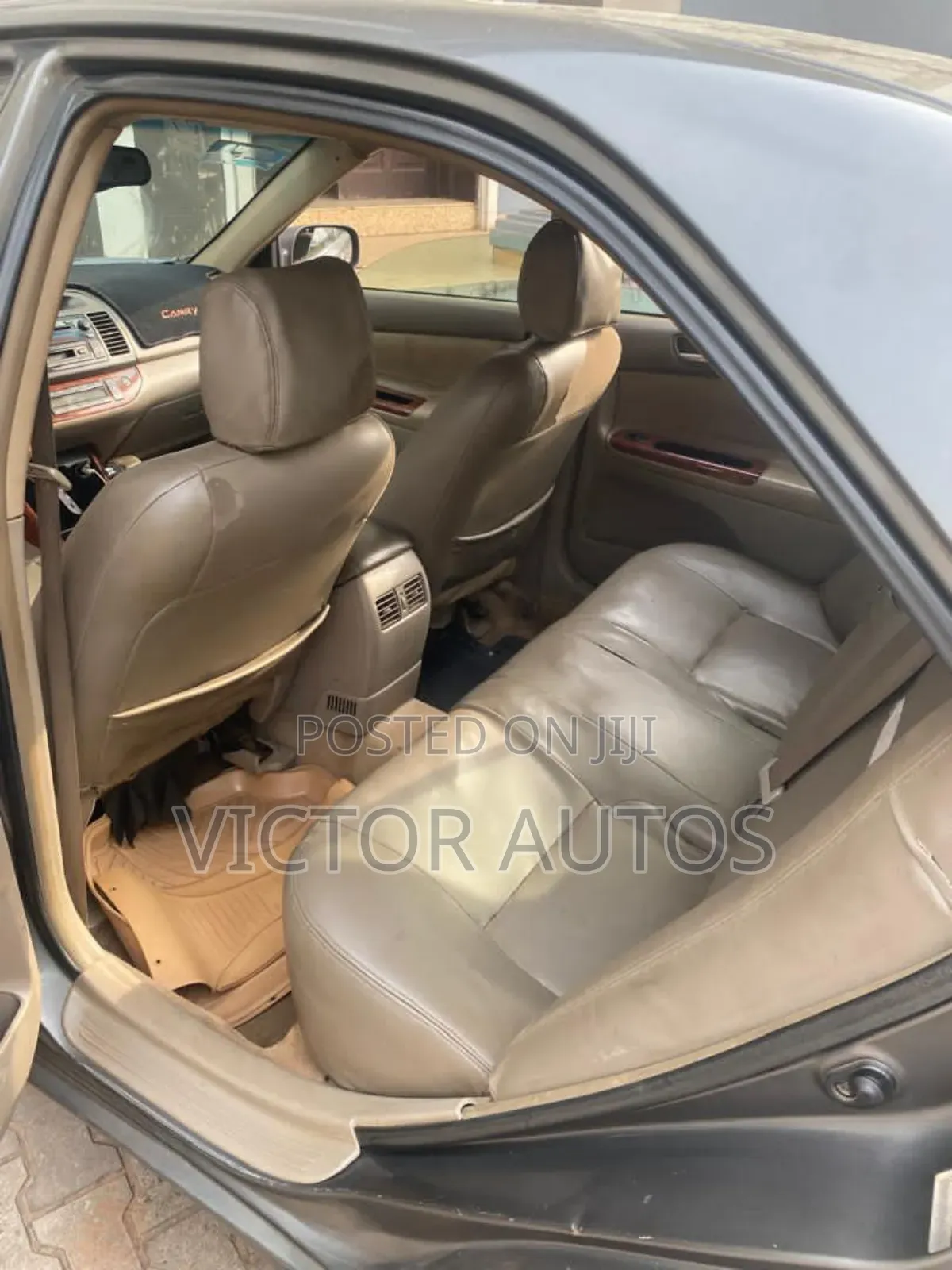 Toyota Camry XLE 4dr Sedan (2.4L 4cyl 4A) 2004 Gray