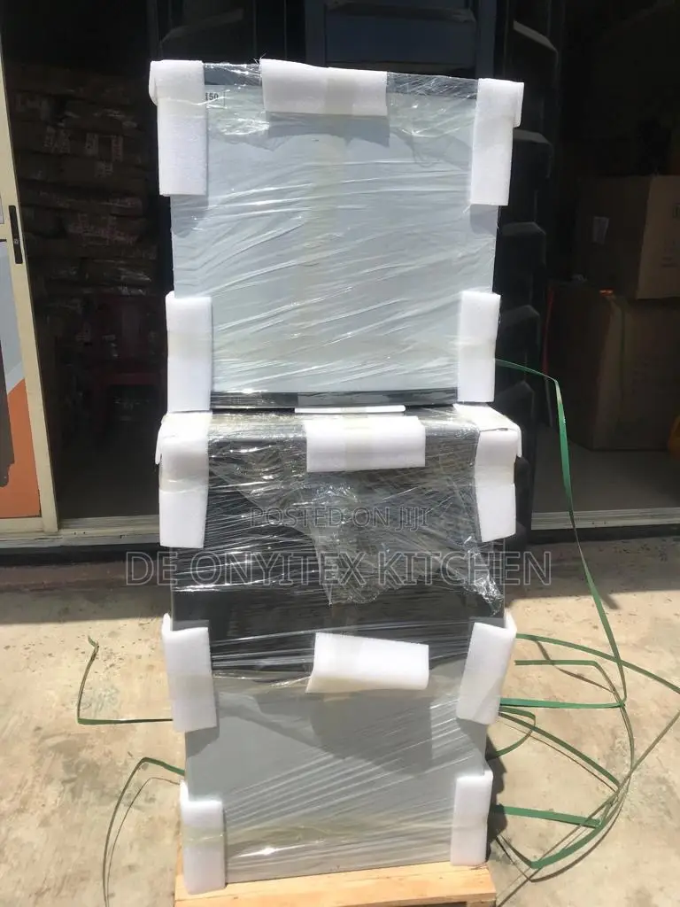 156cubes Ice Maker