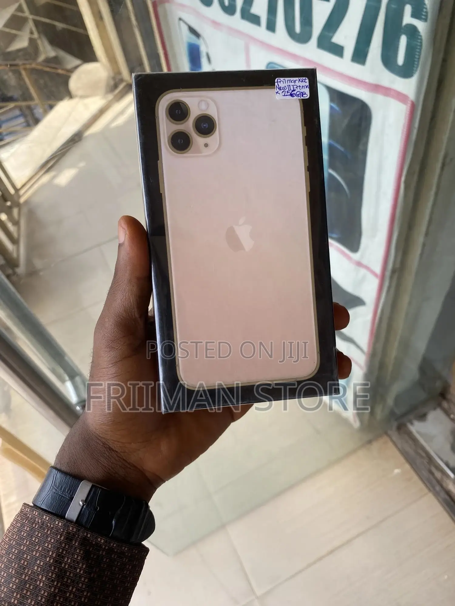 New Apple iPhone 11 Pro Max 256 GB Gold