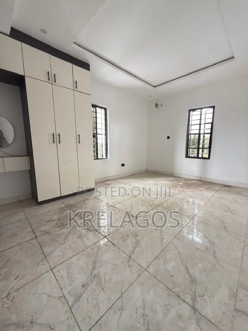 2bdrm Apartment in Igbo-efon for sale