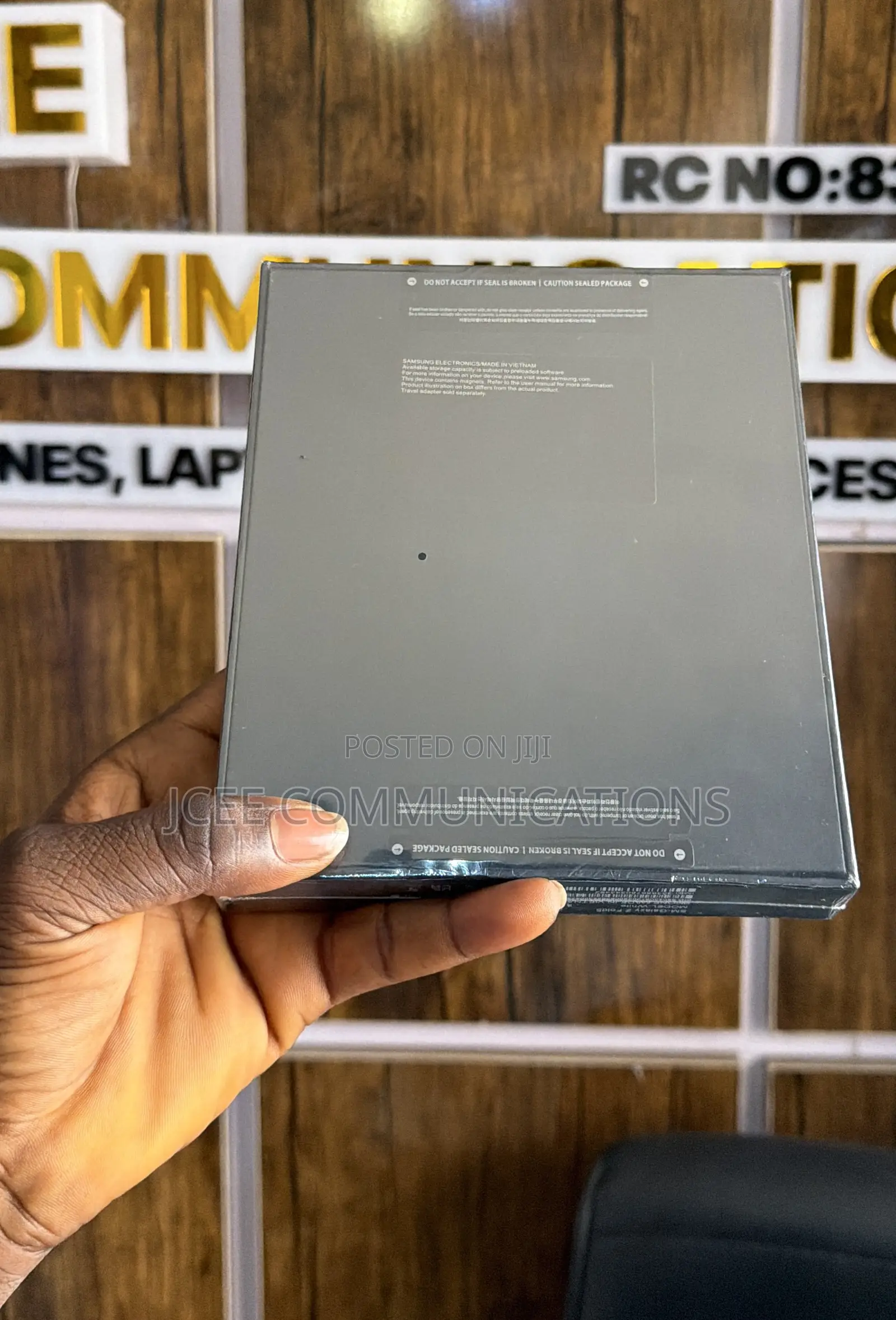New Samsung Galaxy Fold 5G 512 GB Silver