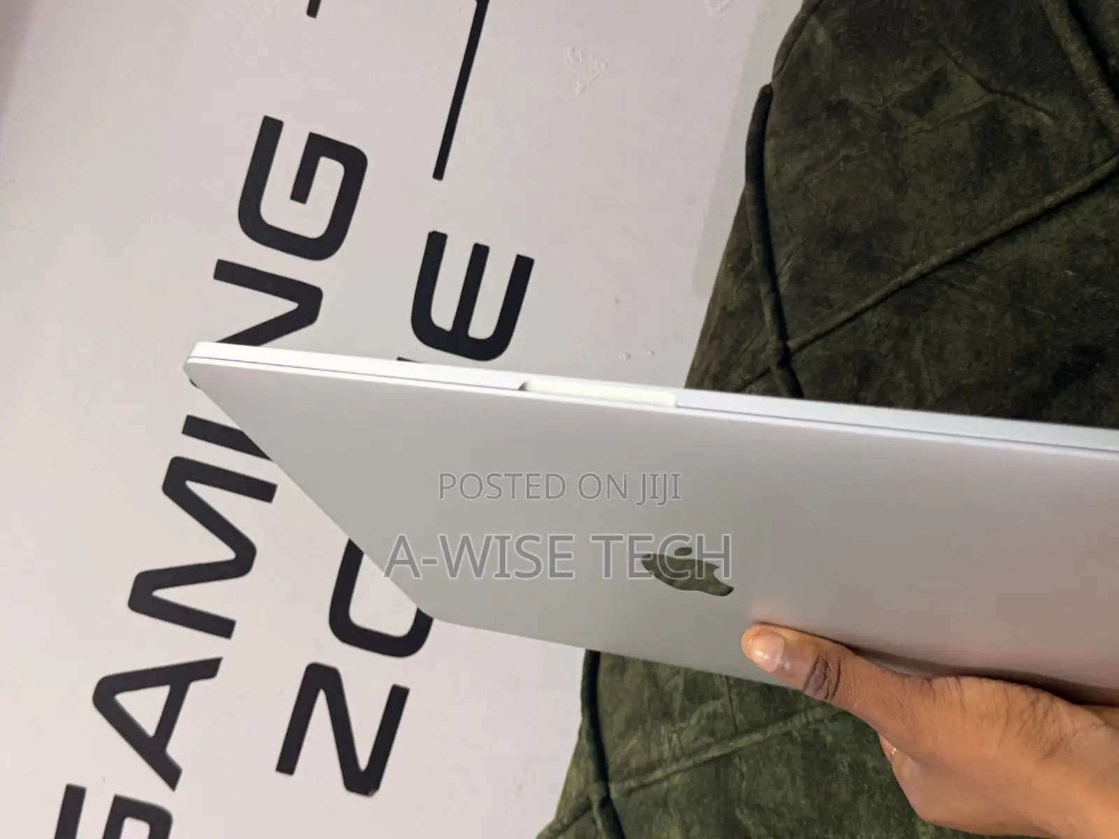 Laptop Apple MacBook Pro 2020 16GB Intel Core i5 SSD 512GB