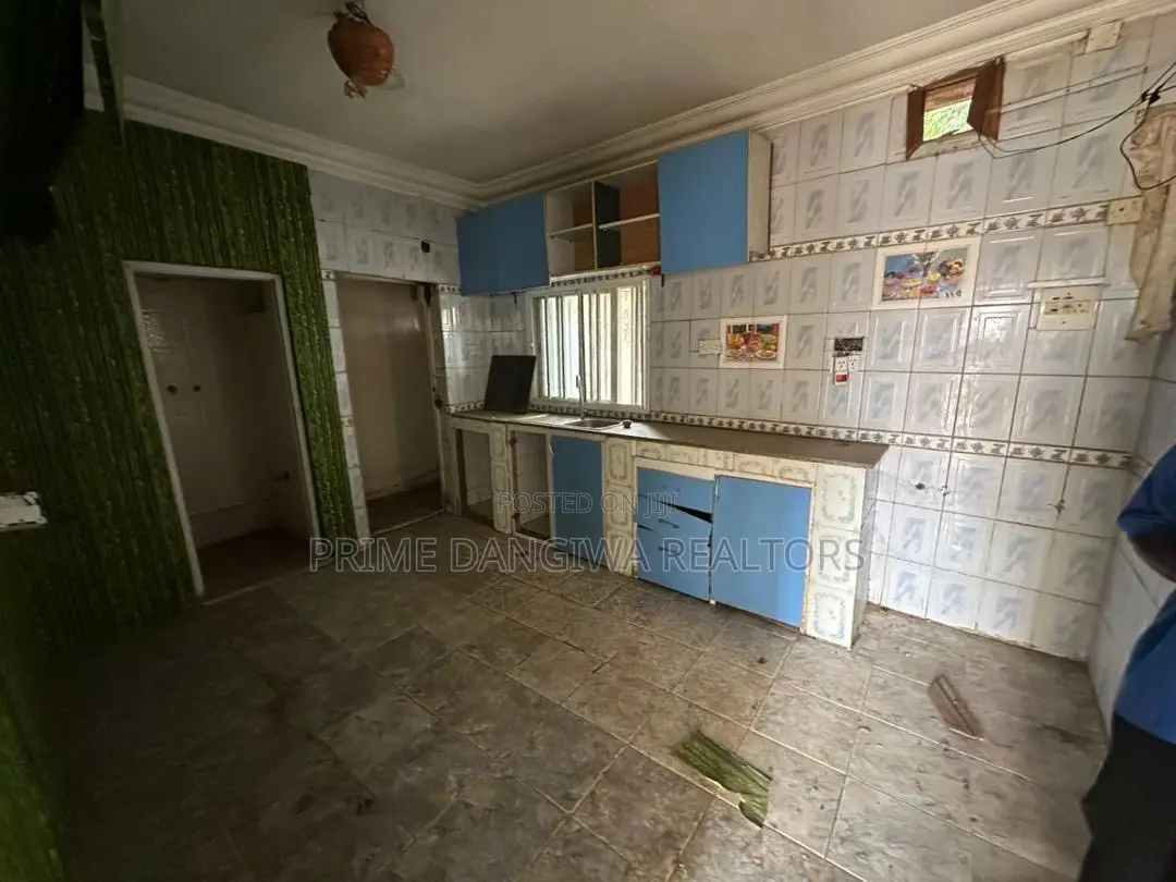 4bdrm Townhouse/Terrace in Sule, Asokoro for sale