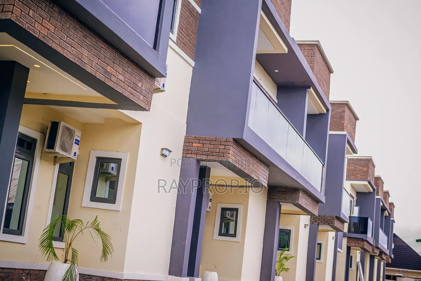 993887uo - 2 Bedroom Shortlet in Akure