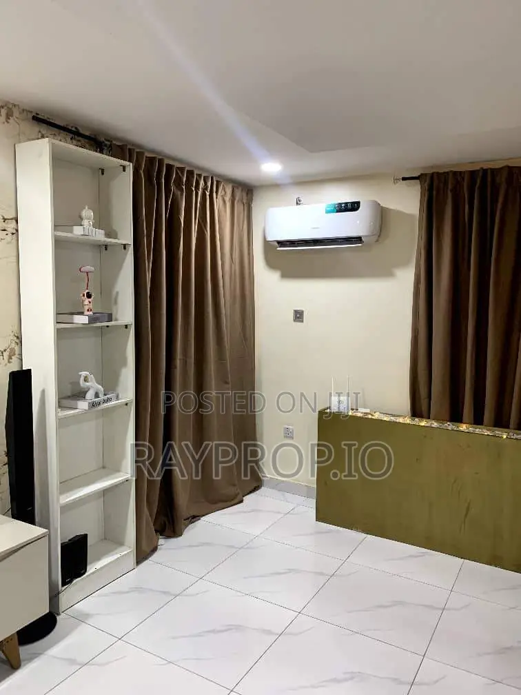 957310fo - 3 Bedroom Shortlet in Ibadan