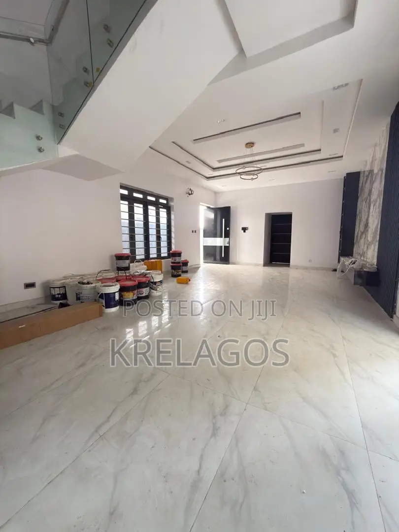 5bdrm Duplex in Ologolo for sale