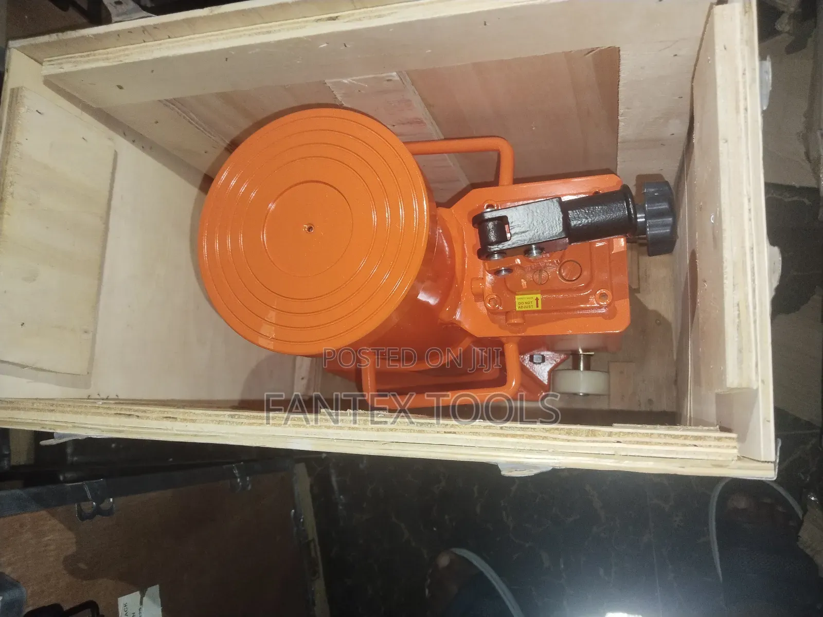 Hydraulic Toe Jack 25000 Kg.