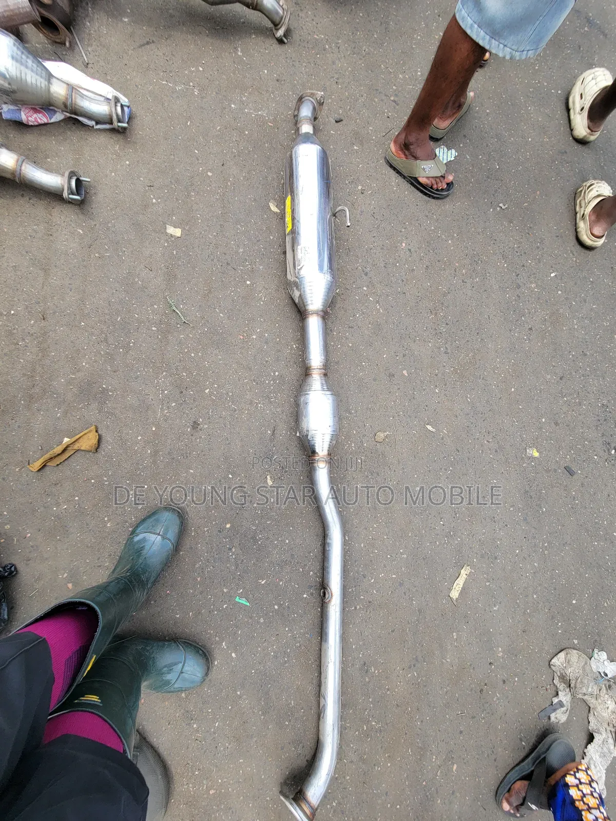 Center Catalyst for Toyota Camry 2014 Model 4plug