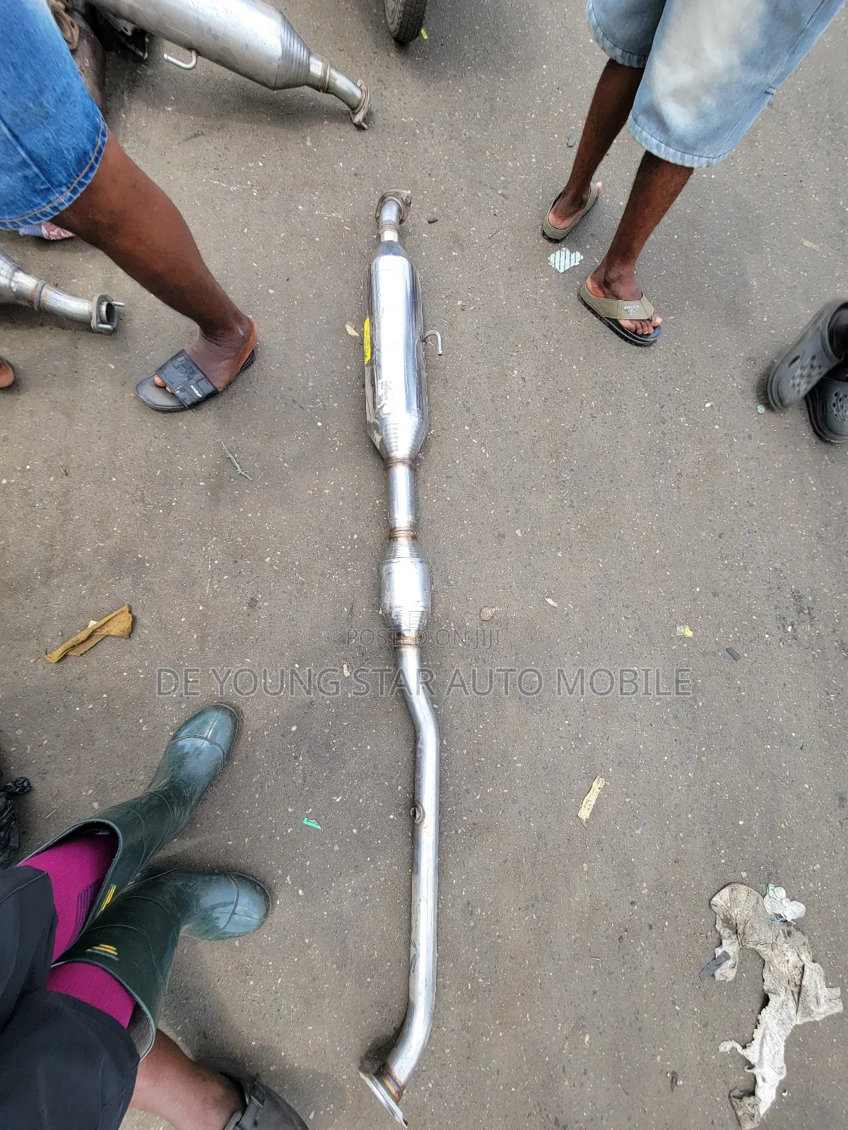 Center Catalyst for Toyota Camry 2014 Model 4plug