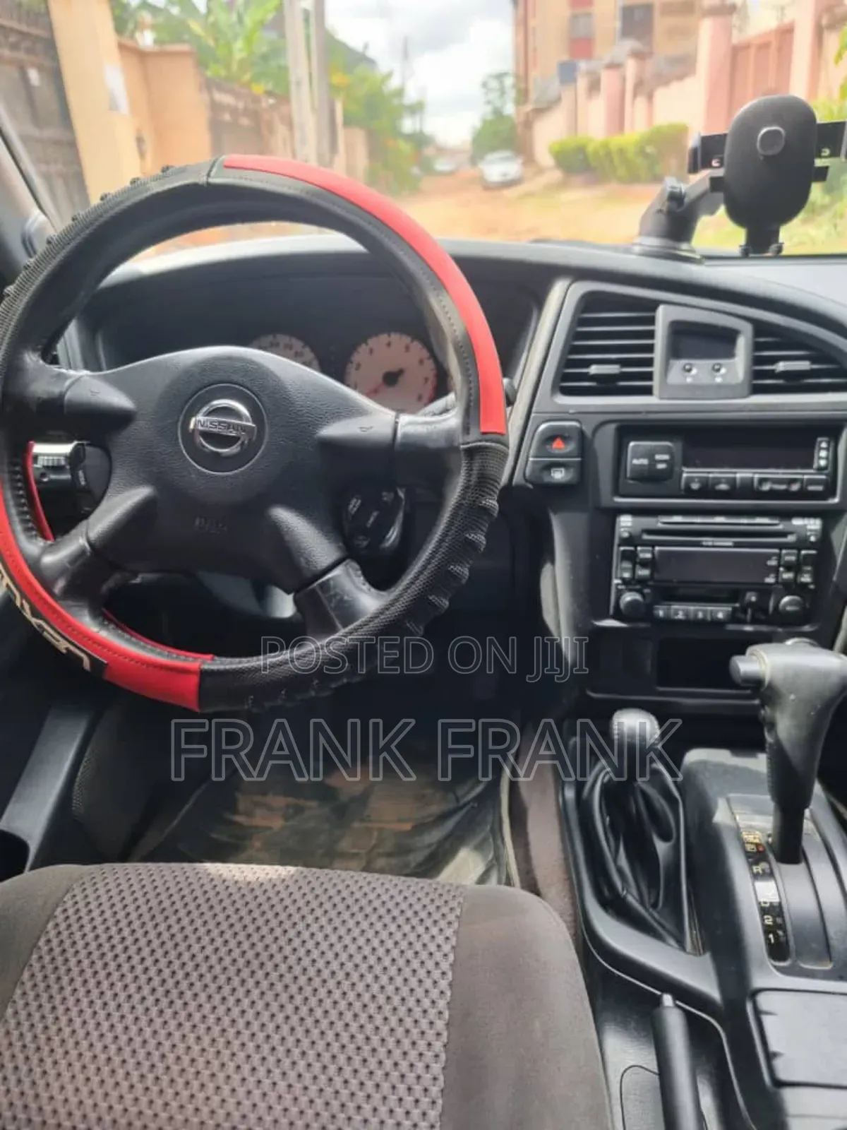 Nissan Pathfinder 2004 Gray
