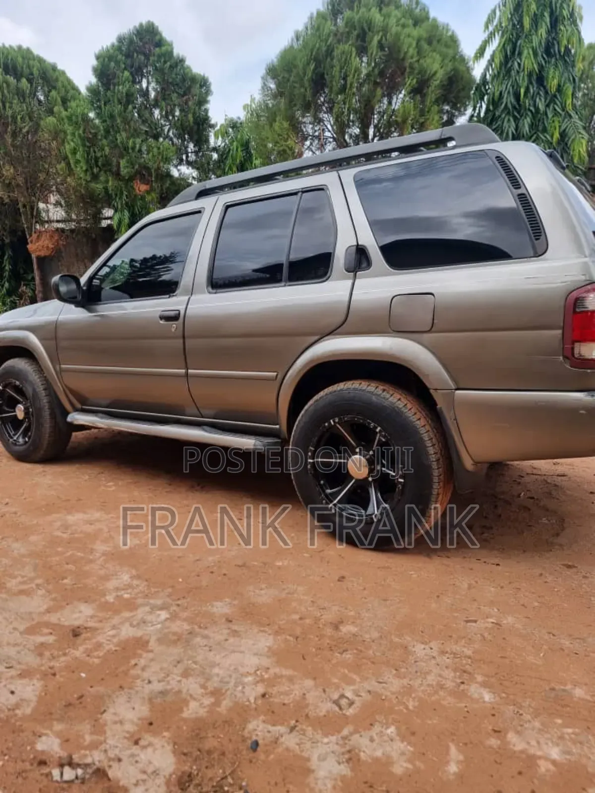 Nissan Pathfinder 2004 Gray