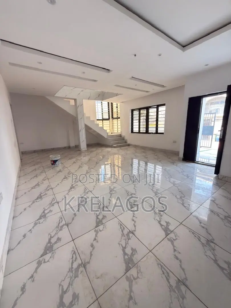 4bdrm Duplex in Ologolo for sale