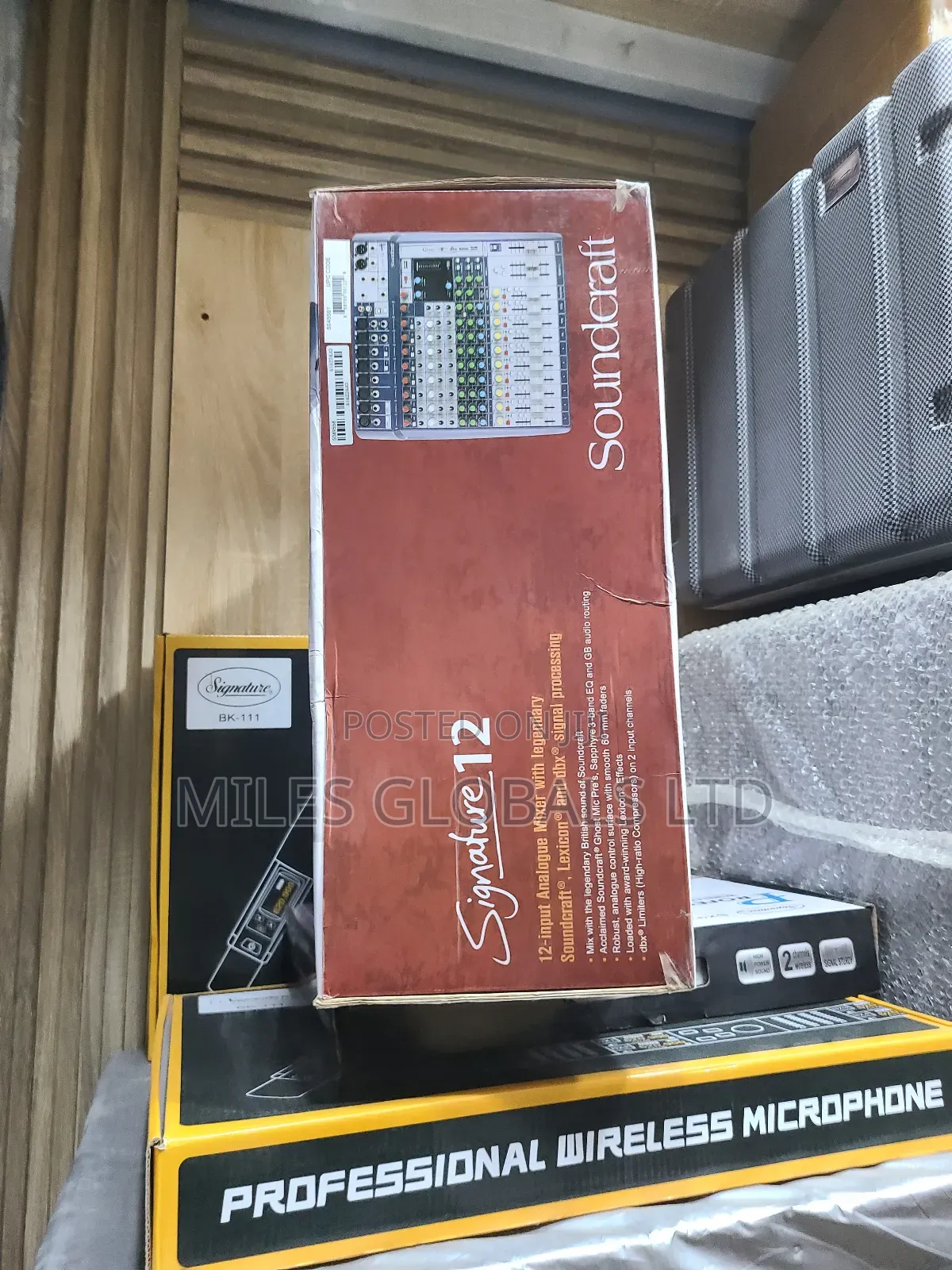 Signature 12 Channel Mixer