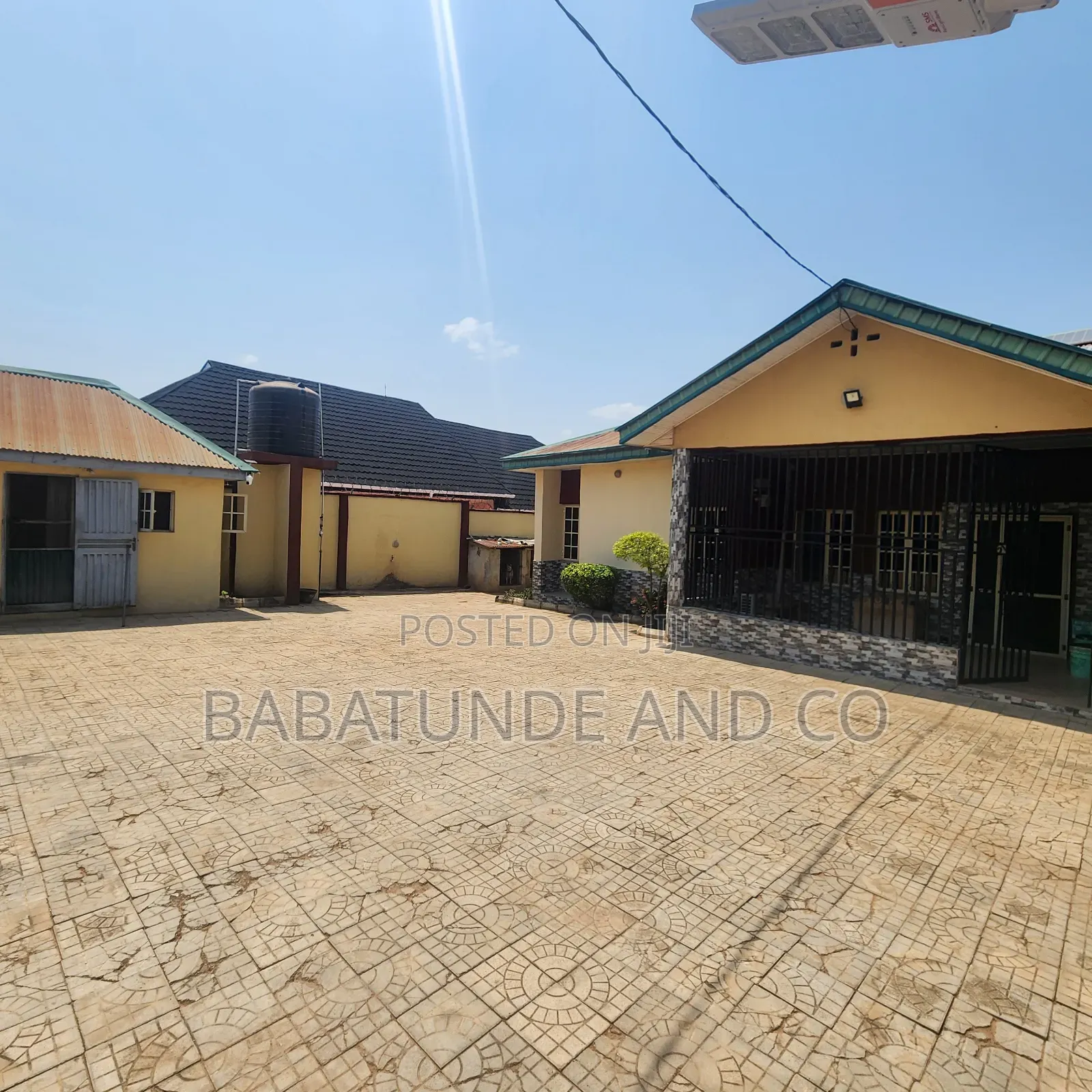 3bdrm Bungalow in Apata for sale