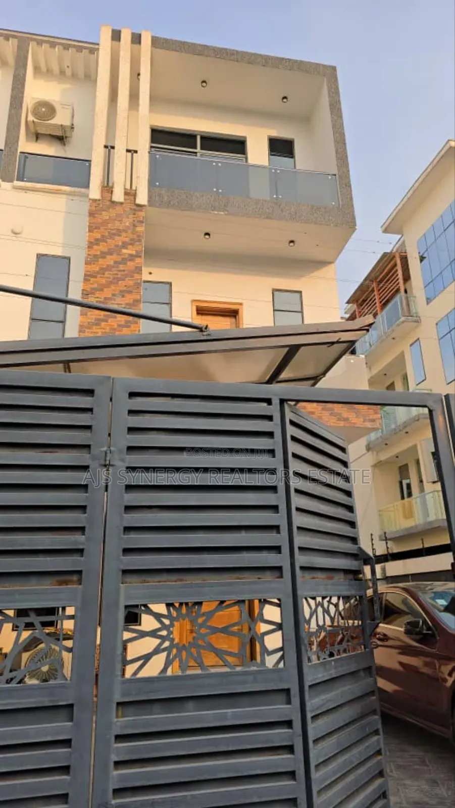 Furnished 5bdrm Duplex in Chevron for rent