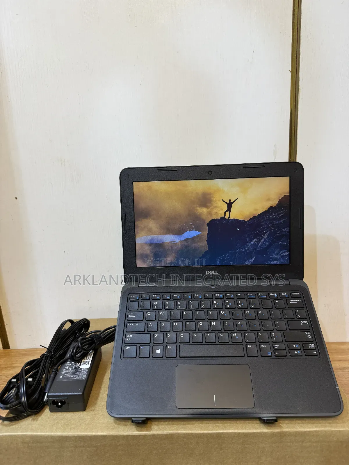 New Laptop Dell Latitude 11 5175 4GB Intel Celeron SSD 60GB