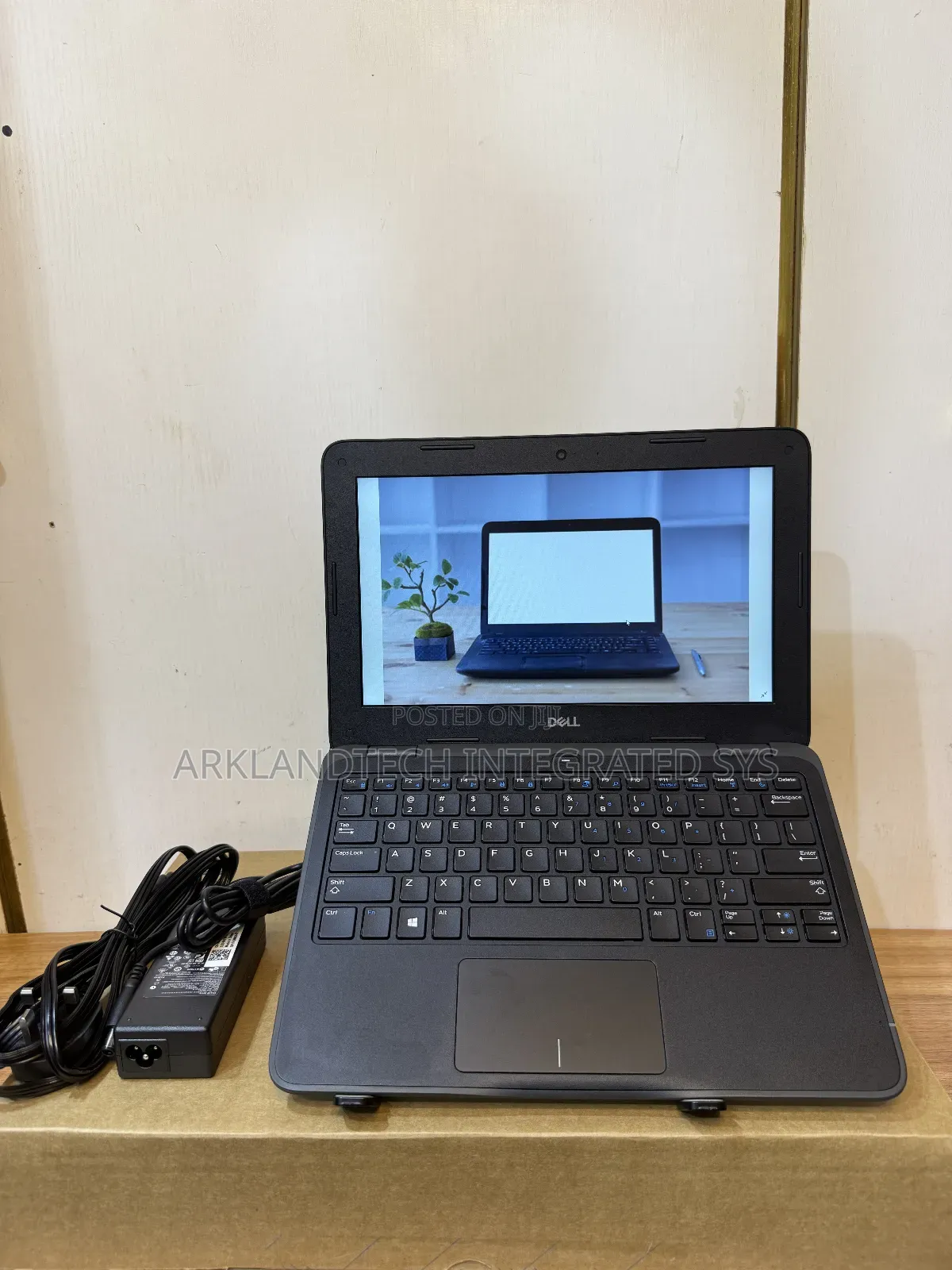 New Laptop Dell Latitude 12 5285 4GB Intel Celeron SSD 60GB