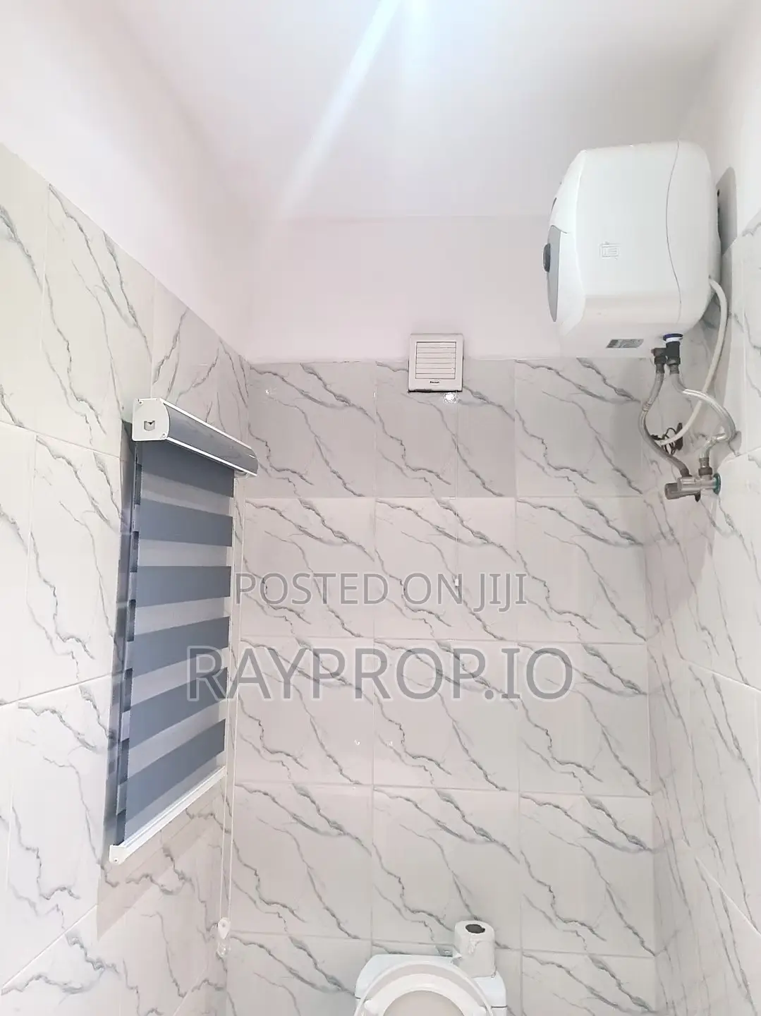 020287sn - 3 Bedroom Shortlet in Lekki