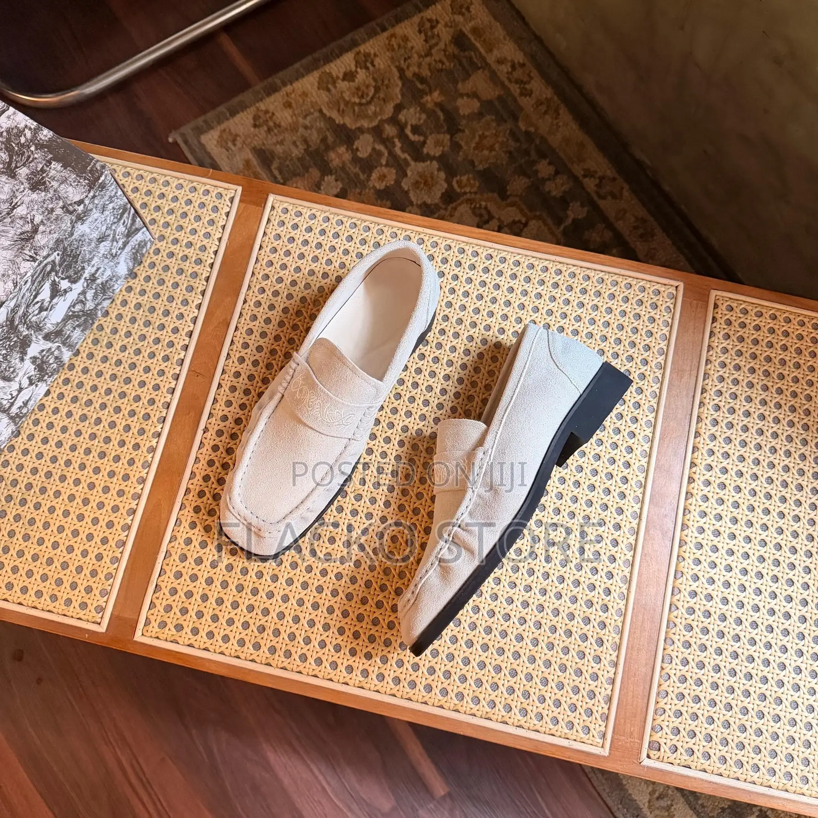 Original Japanese Embroidery Logo Plaque Suede Vintage Loafers Shoes