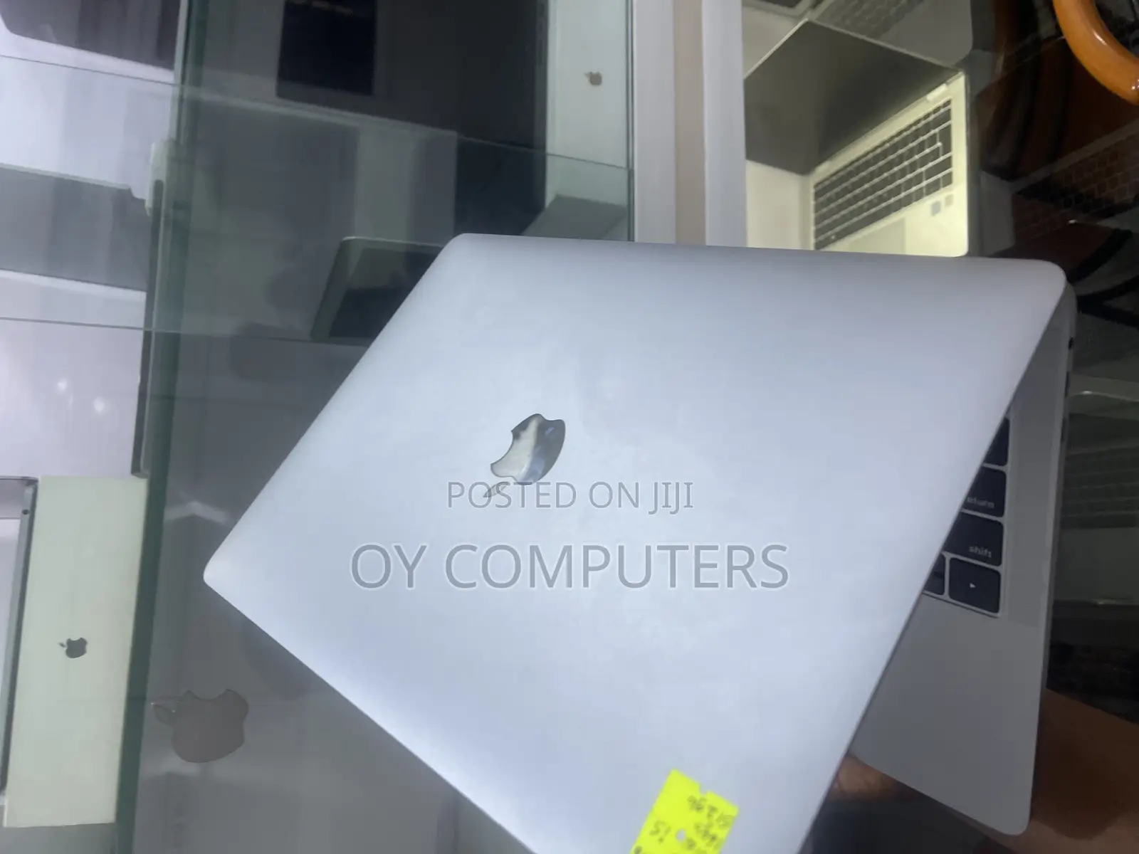 Laptop Apple MacBook Pro 2018 16GB Intel Core i5 SSD 512GB