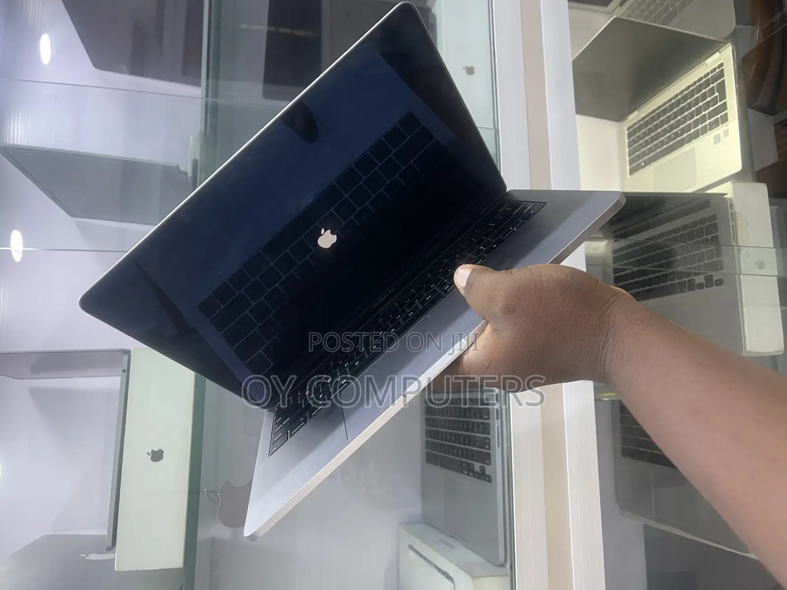 Laptop Apple MacBook Pro 2018 16GB Intel Core i5 SSD 512GB