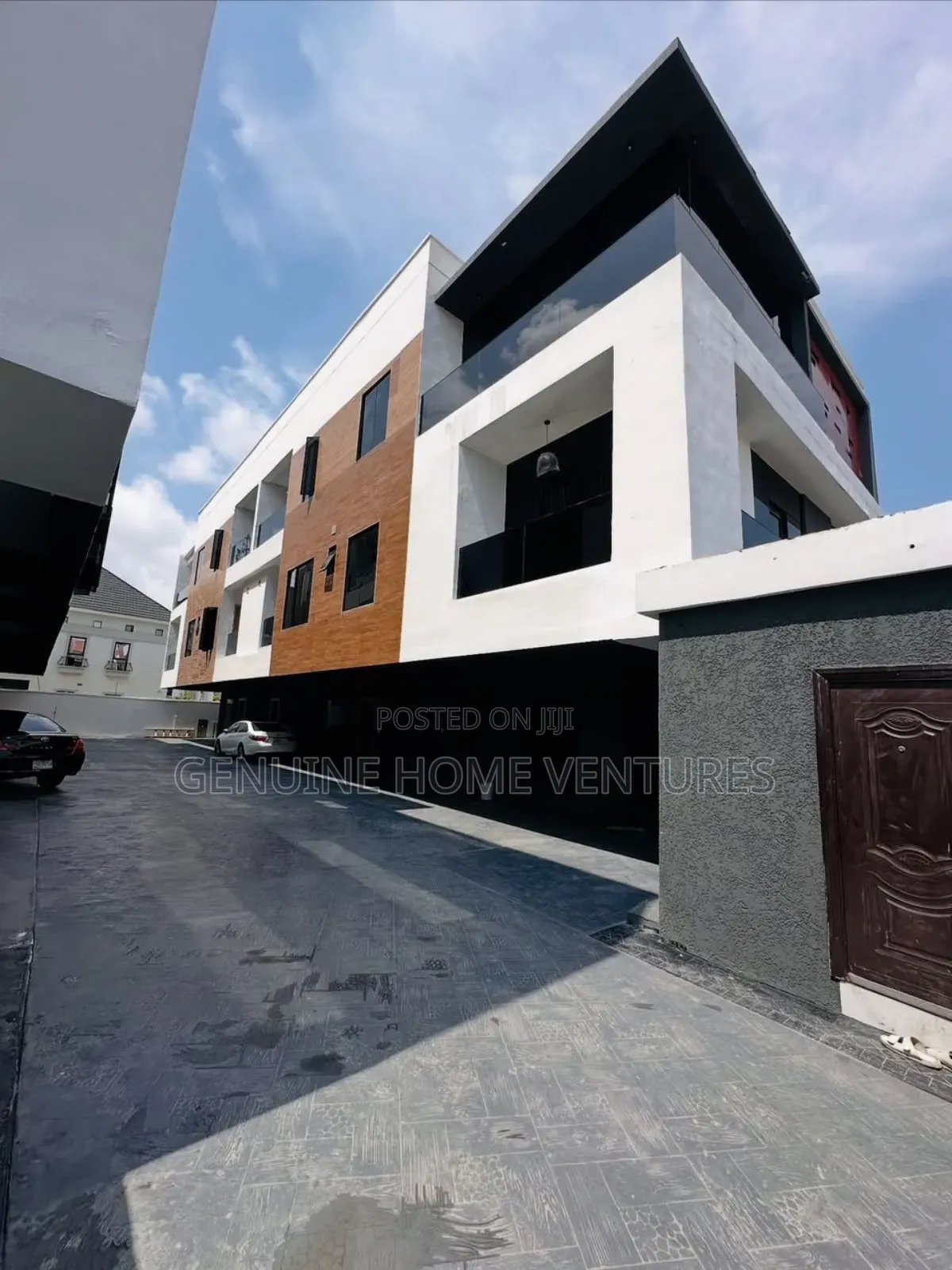4bdrm Duplex in Lekki Phase One for sale
