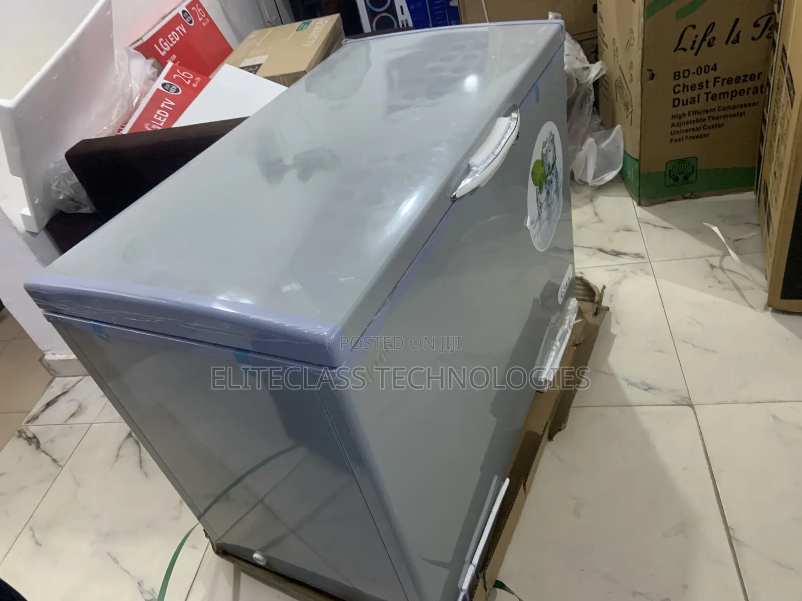 Chest Freezer by Bona – 318l Model
