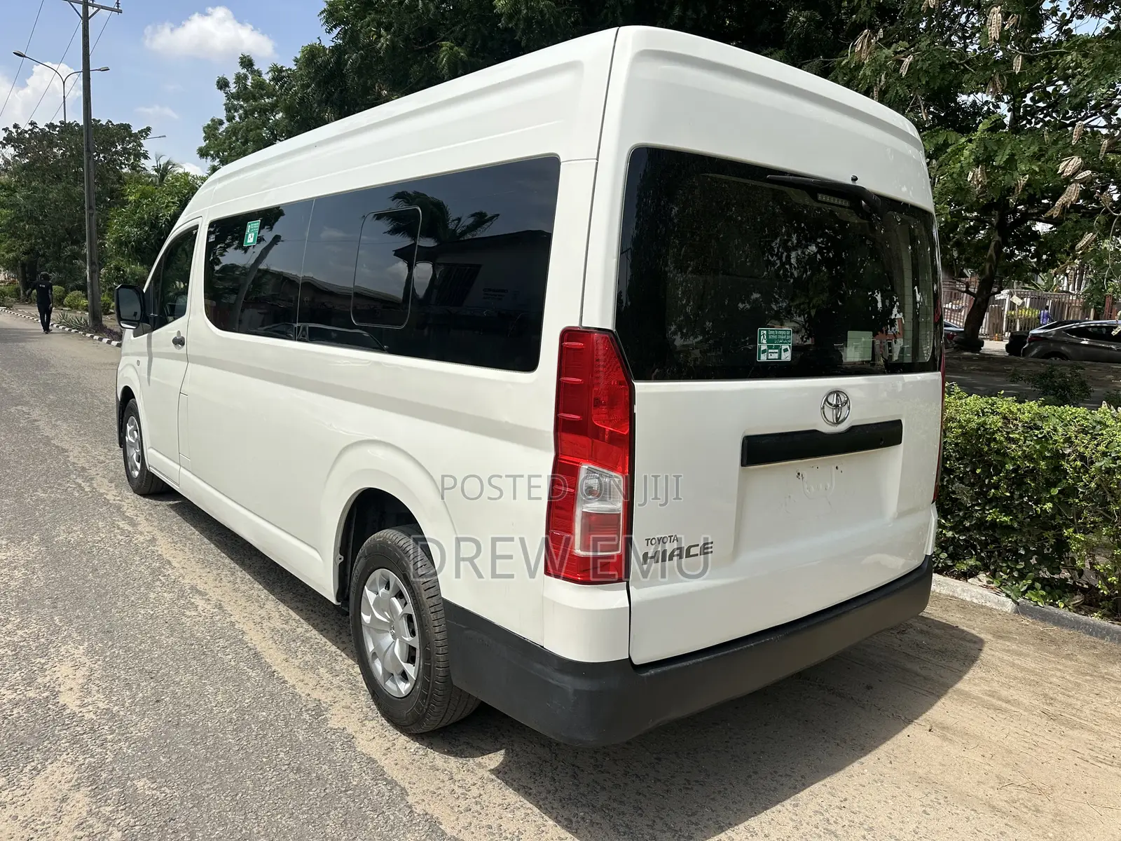 Toyota HiAce 2019 White