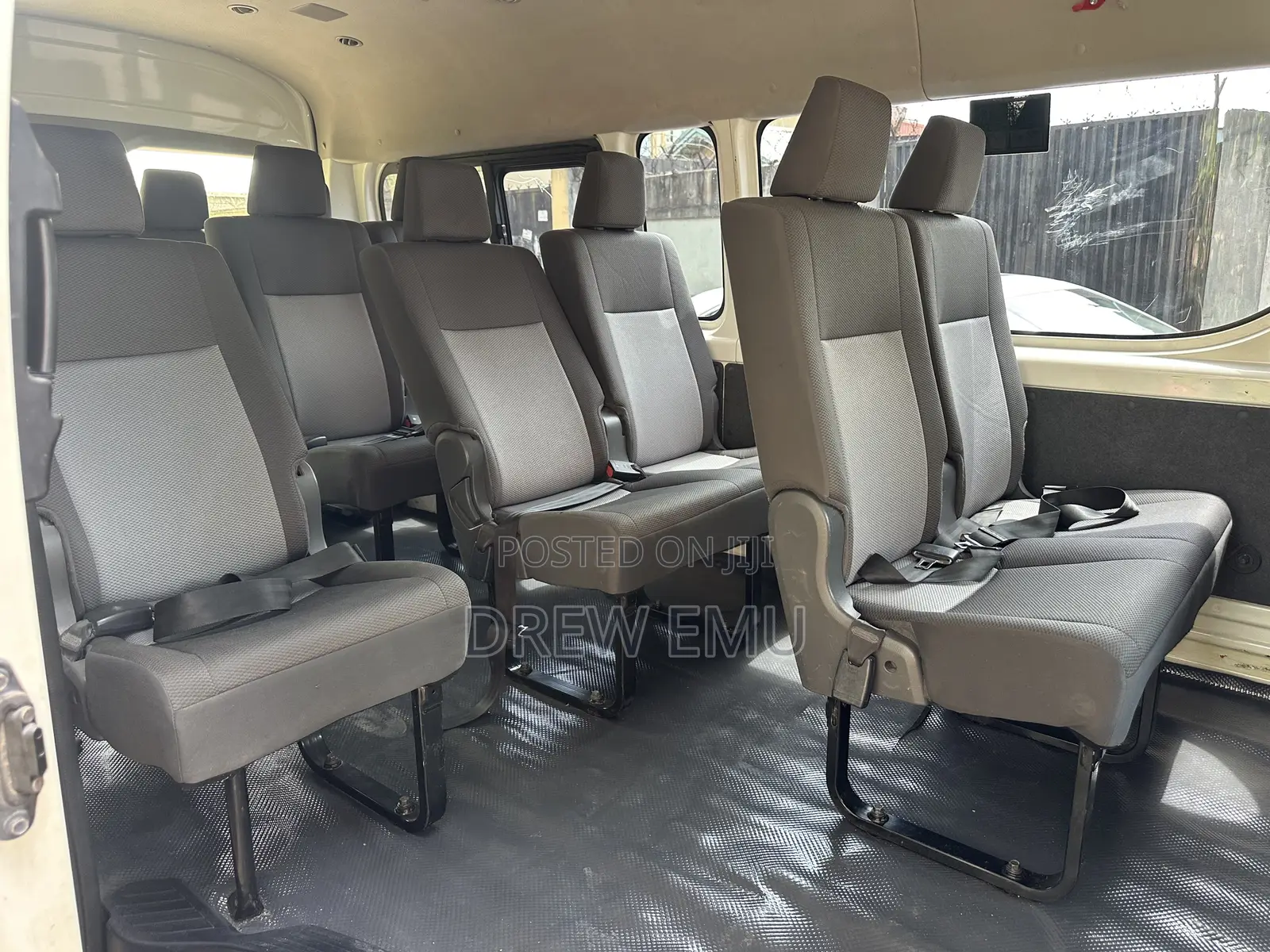 Toyota HiAce 2019 White