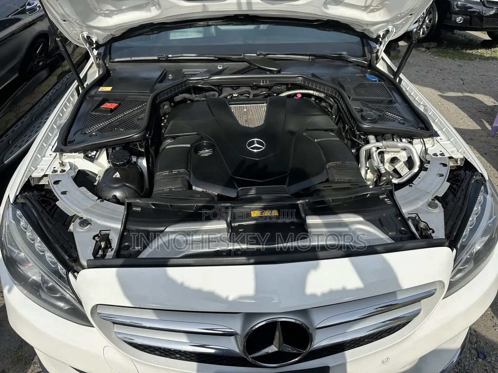 Mercedes-Benz C400 4Matic AWD Sedan (3.0L V6 7A) 2015 White