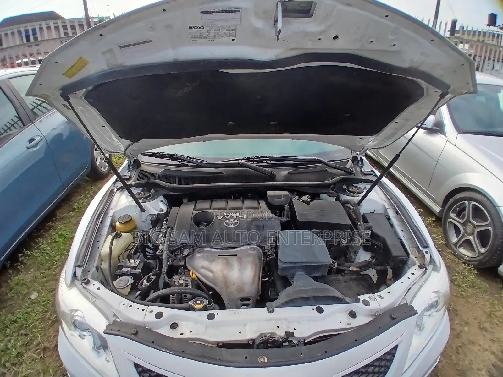 Toyota Camry LE 4dr Sedan (2.4L 4cyl 5A) 2009 White