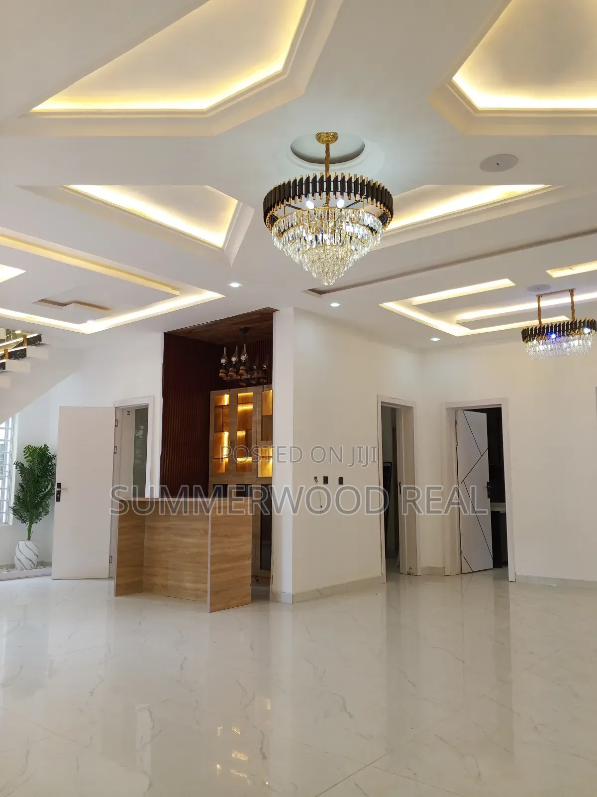 5bdrm Duplex in Lekki Phase 2 for sale