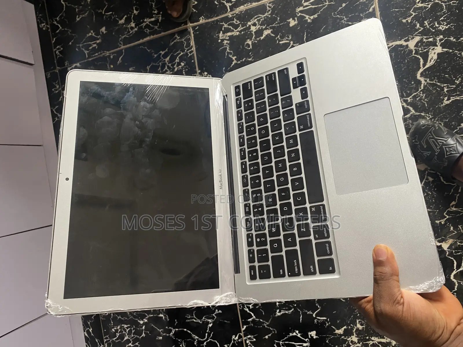 New Laptop Apple MacBook Air 2017 8GB Intel Core i5 SSD 256GB