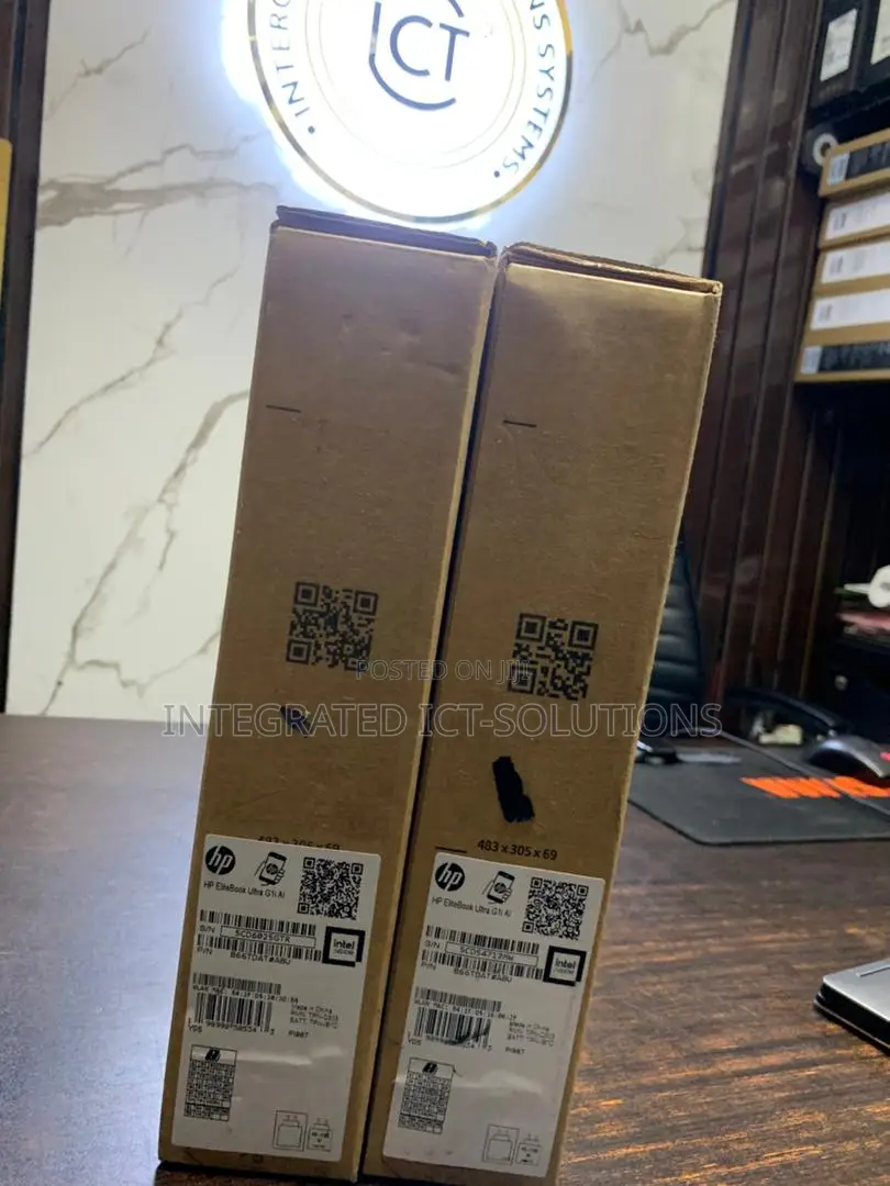 New Laptop HP 32GB Intel Core Ultra 7 SSD 1T