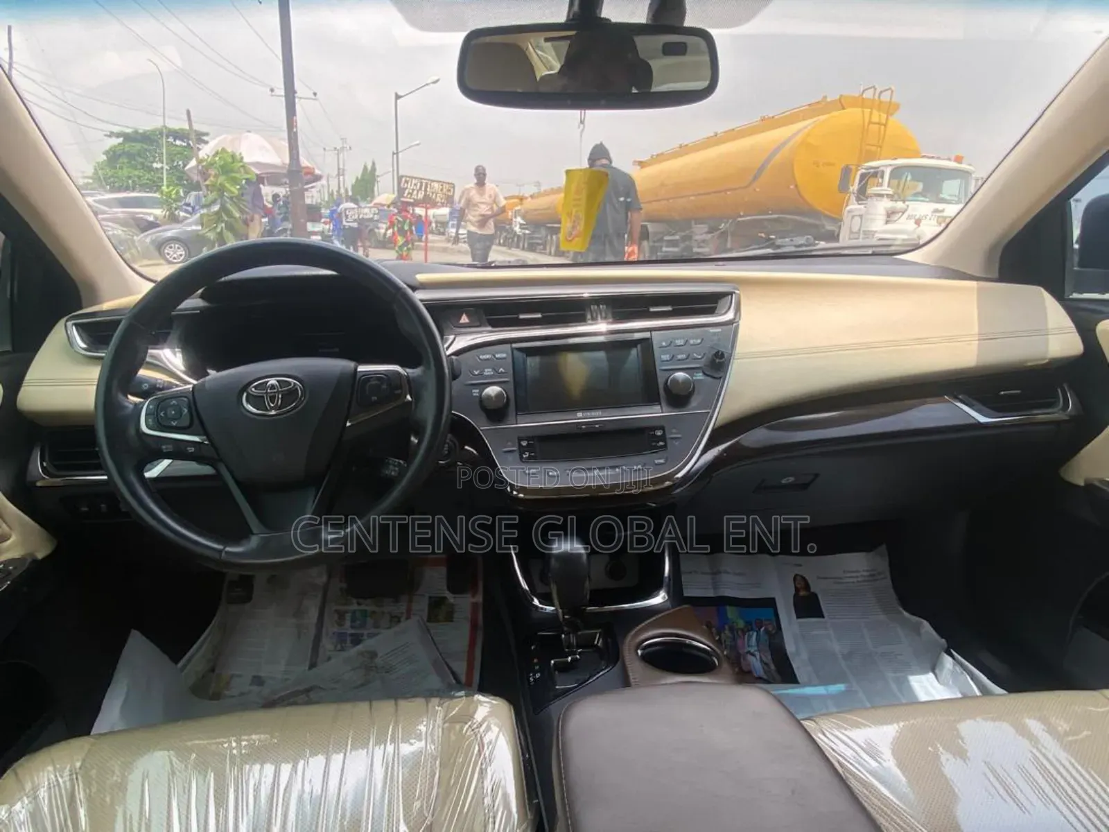 Toyota Avalon Limited 4dr Sedan (3.5L 6cyl 6A) 2015 Gold