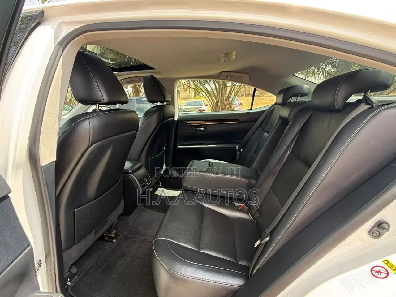 Lexus ES 350 FWD 2015 White