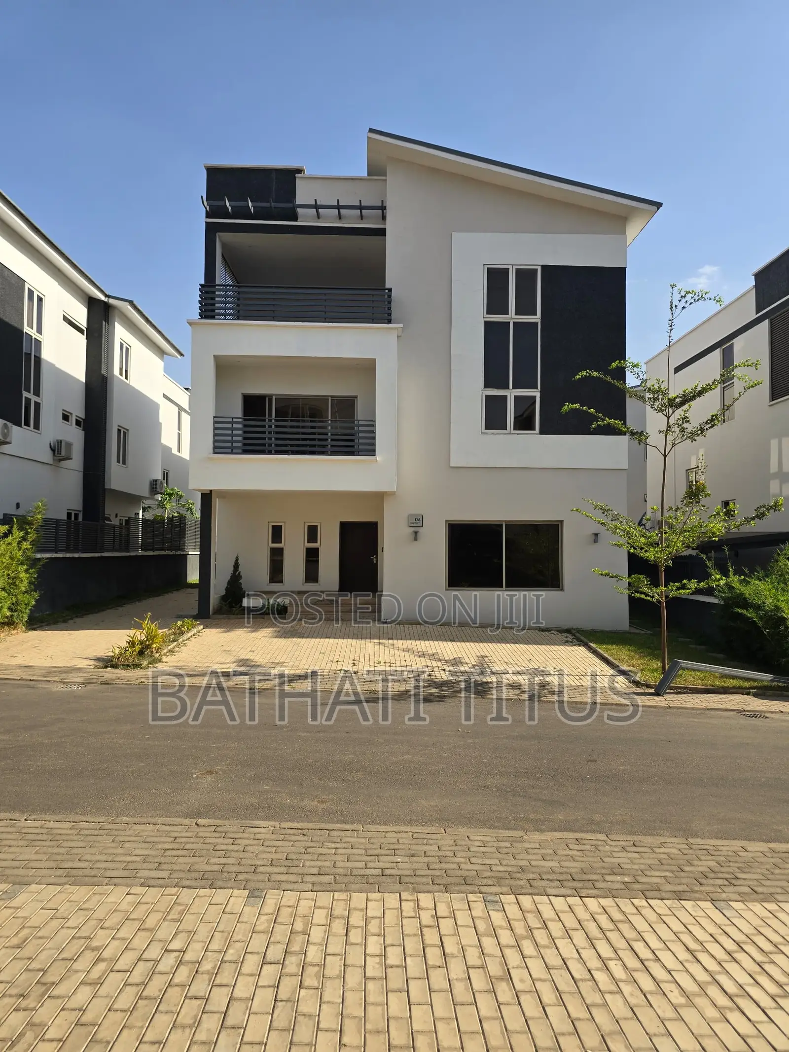 5bdrm Duplex in Life Camp for rent