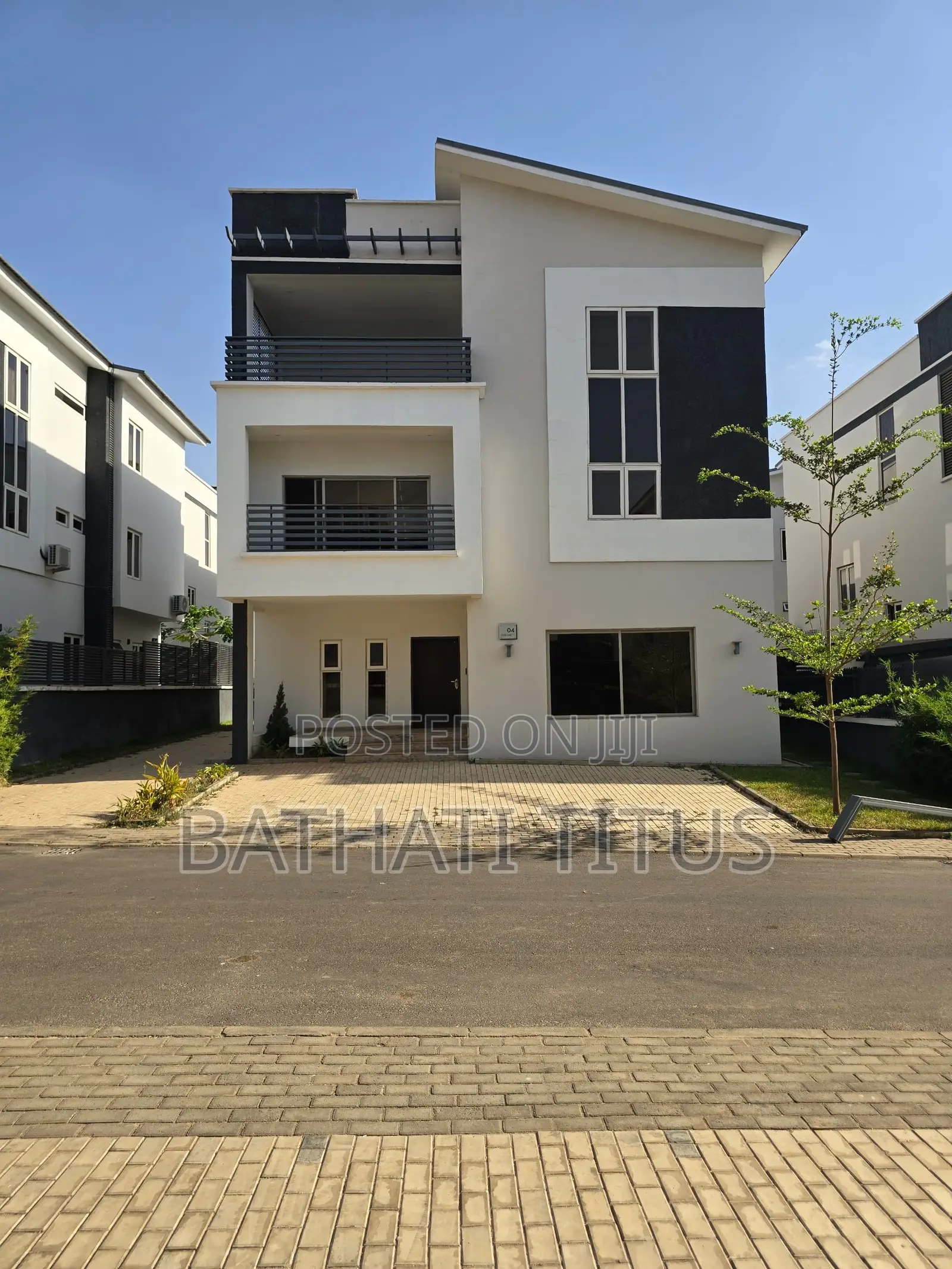 5bdrm Duplex in Life Camp for rent