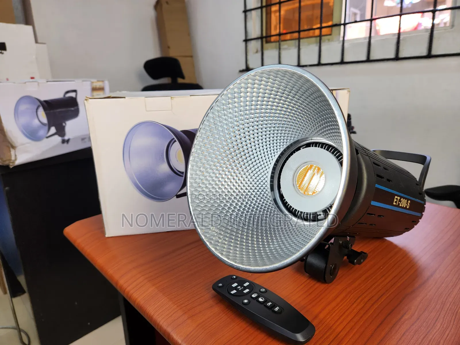 Et 200-s Cob Light