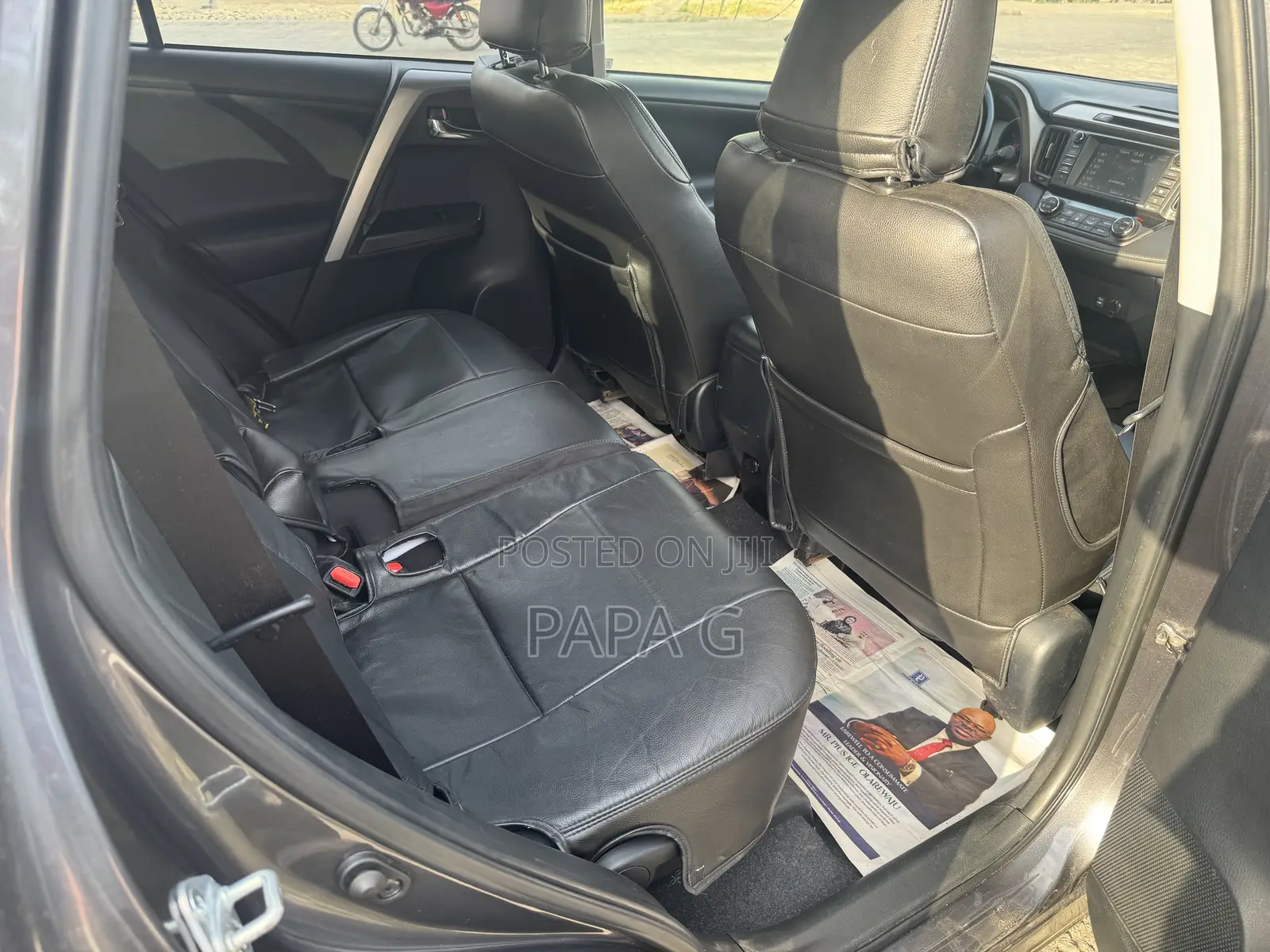 Toyota RAV4 XLE AWD (2.5L 4cyl 6A) 2017 Gray