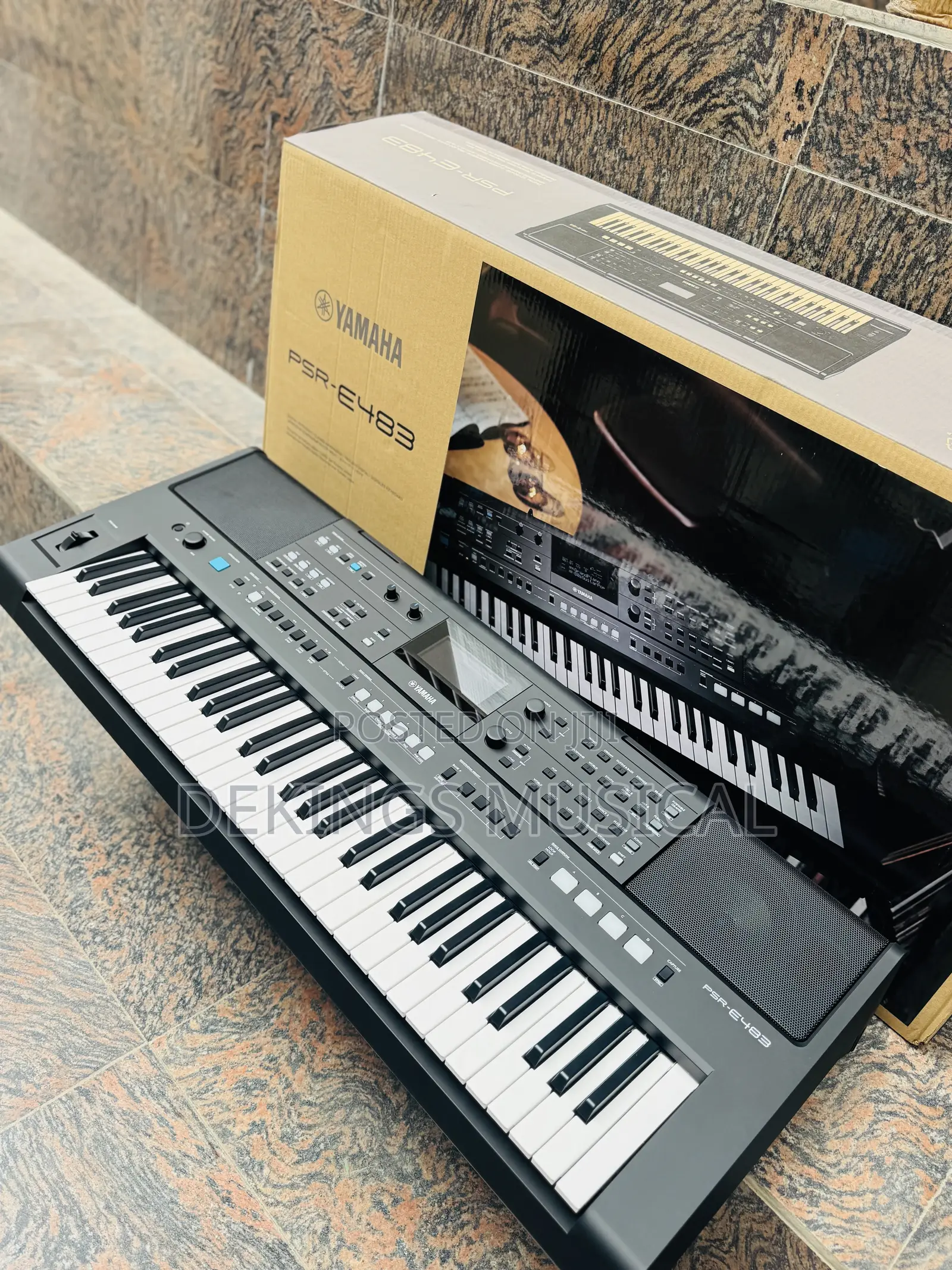 PSR-E483 Portable 61-Key Keyboard