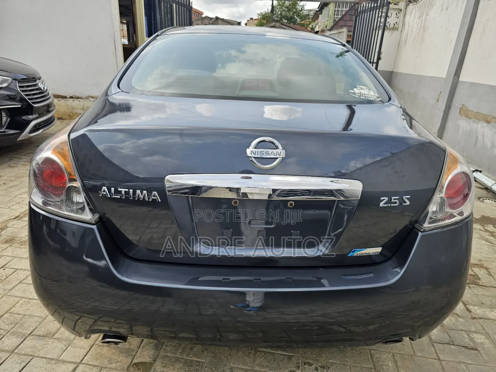 Nissan Altima 3.5 SR Sedan 2011 Black
