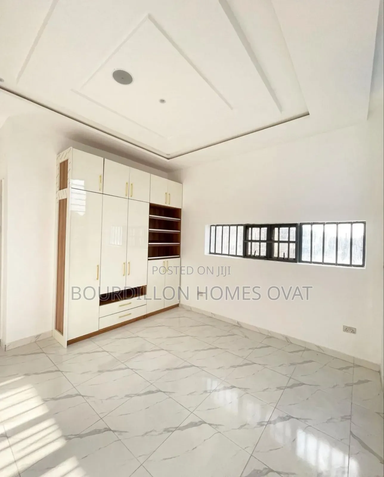 5bdrm Duplex in Osapa London Lekki for sale