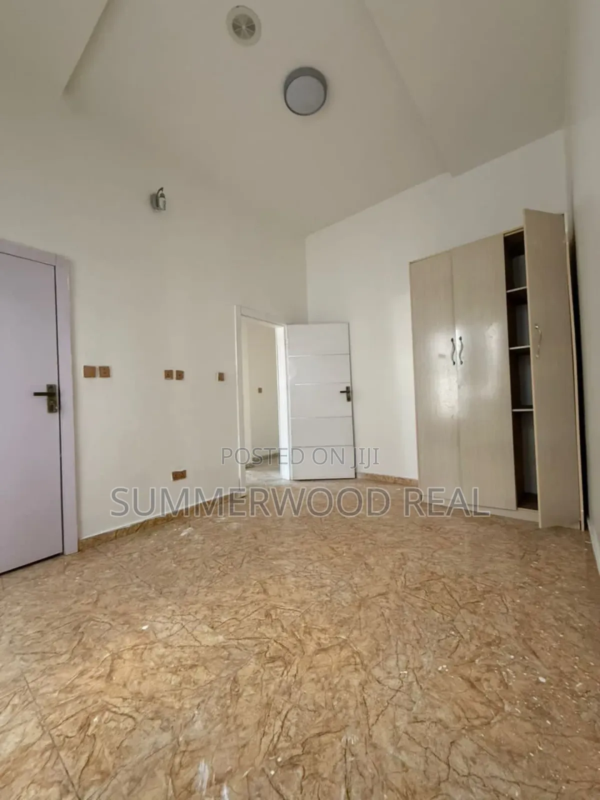 1bdrm Shared Apartment in Lekki Phase 2 for rent