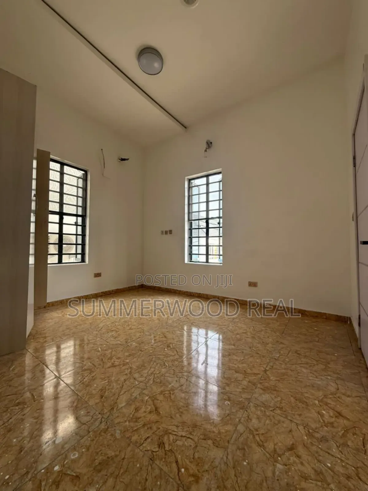 1bdrm Shared Apartment in Lekki Phase 2 for rent