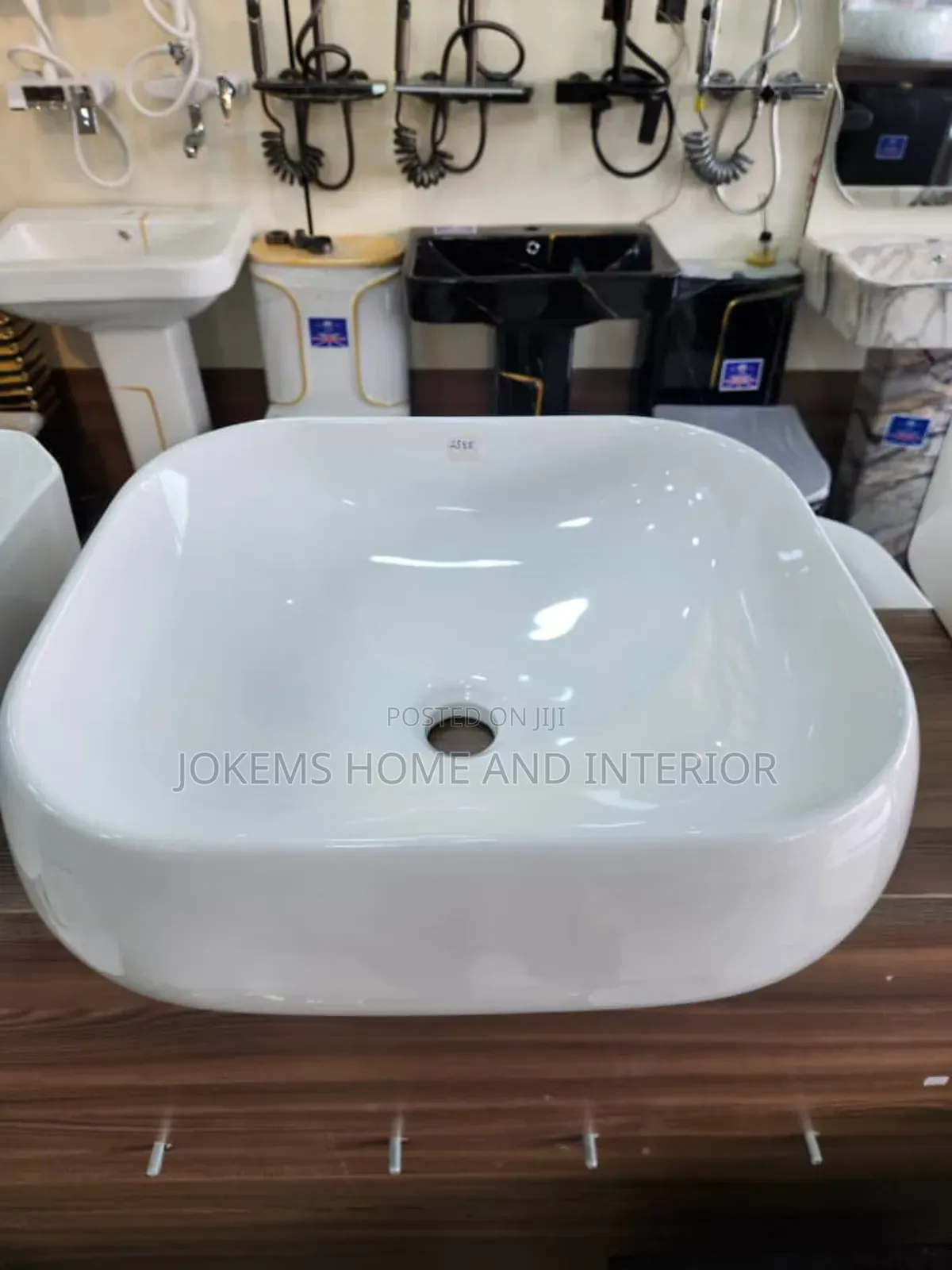 Modern Countertop Wash Basin