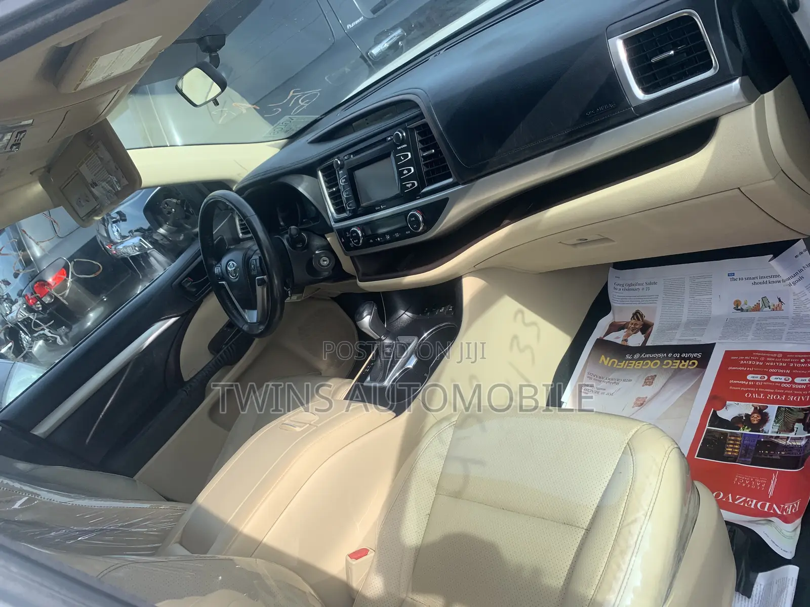 Toyota Highlander LE 4dr SUV AWD (3.5L 6cyl 6A) 2015 White